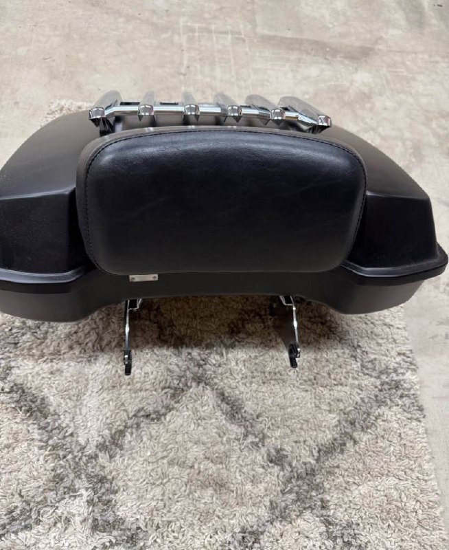 Harley-Davidson Tour Pack With Passenger Backrest - Image 3