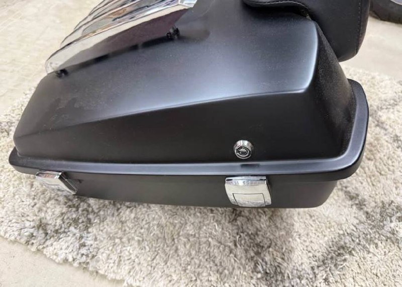 Harley-Davidson Tour Pack With Passenger Backrest - Image 5