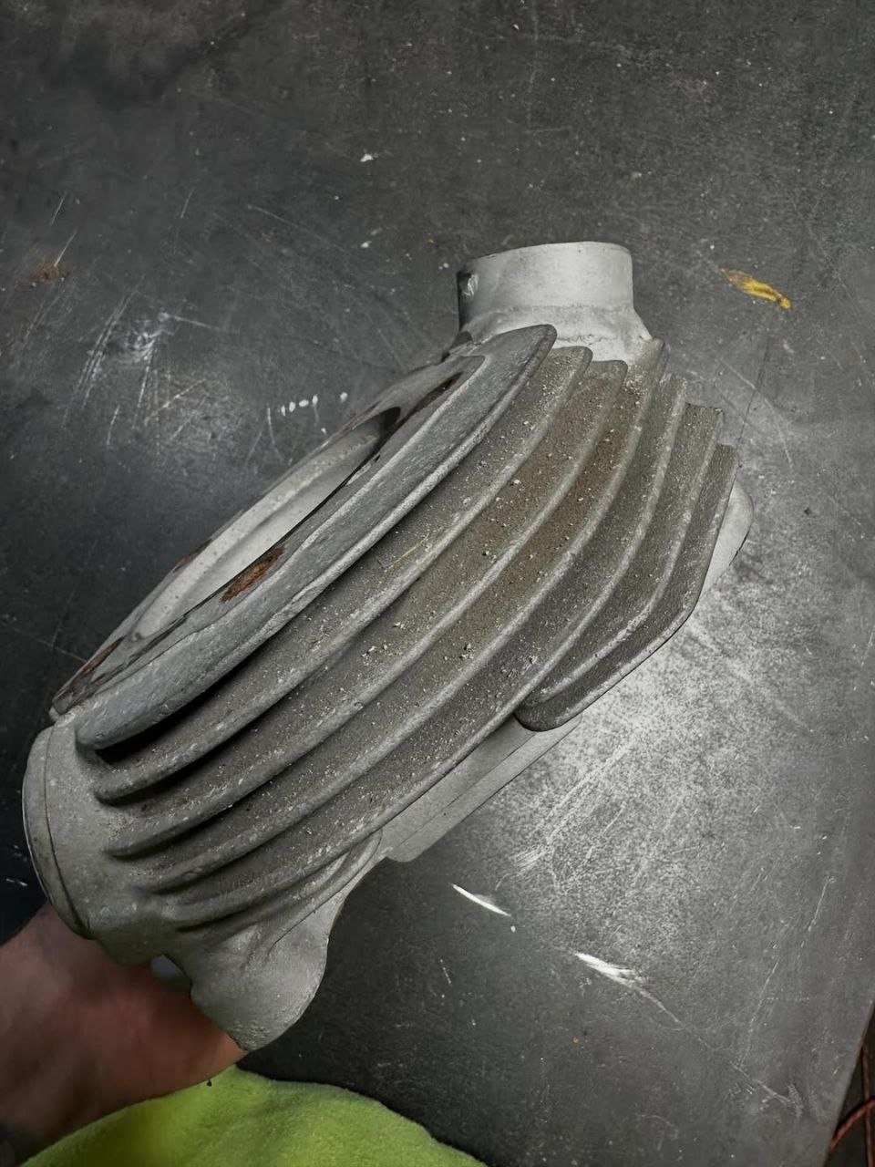 1956 Harley-Davidson Panhead Front Cylinder Head - Image 5