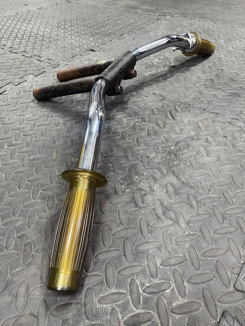 Rusty Moto Bars With 6.5 Inch Extended OGHD Riser - Image 4