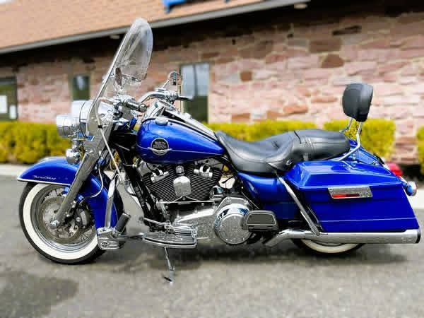 2009 Harley-Davidson Road King FLHRC One Owner Chromed Out Low Miles