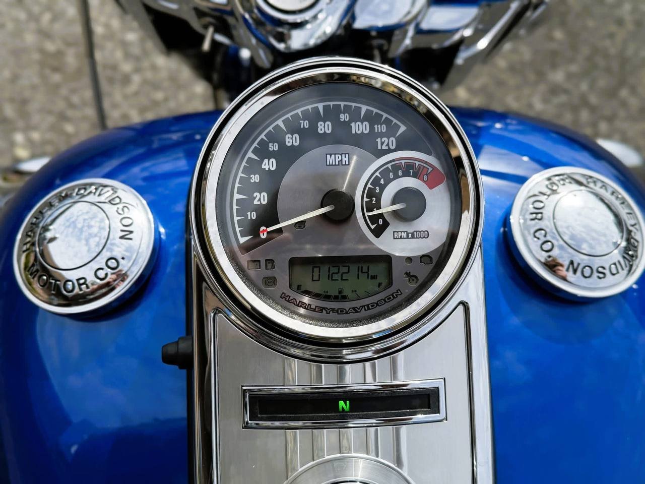 2009 Harley-Davidson Road King FLHRC One Owner Chromed Out Low Miles - Image 4