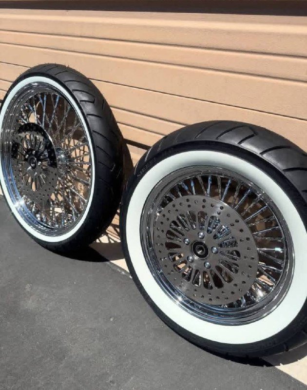 Harley-Davidson Rims With White Wall Tires - Image 2