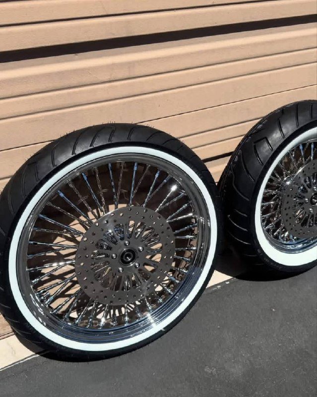 Harley-Davidson Rims With White Wall Tires