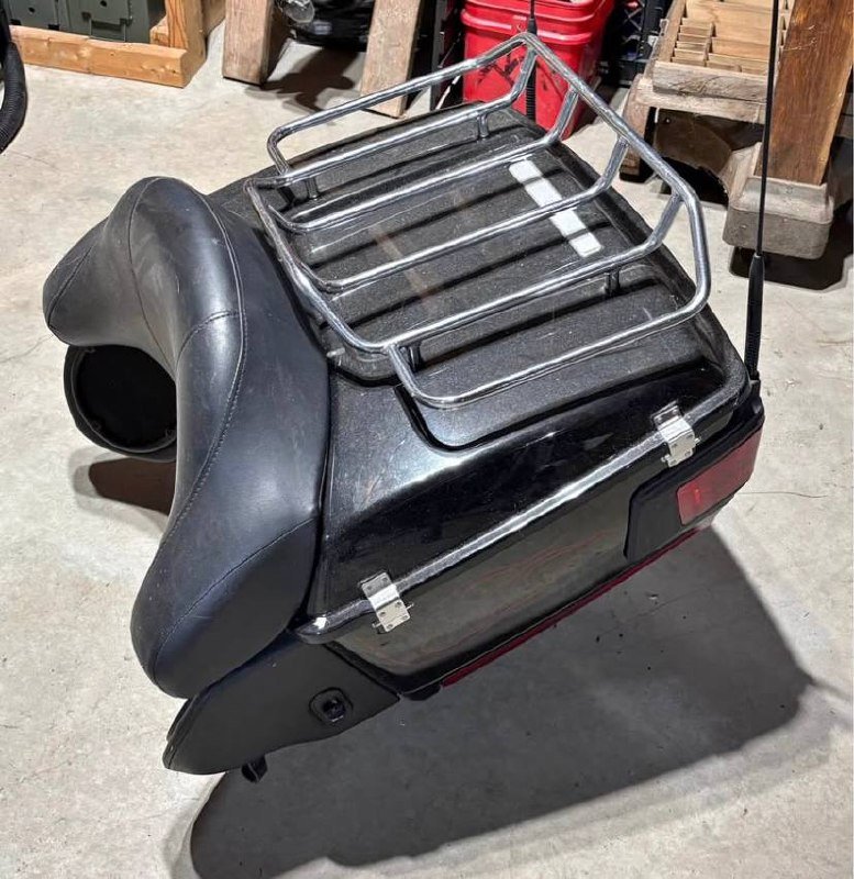 Harley-Davidson Motorcycle Trunk With Lights Luggage Rack and Backrest