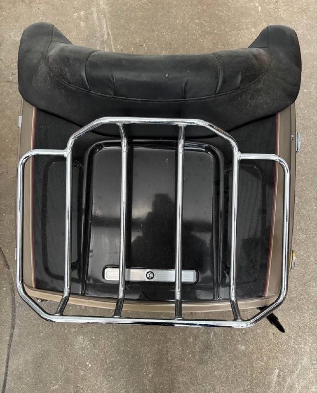 Harley-Davidson Touring Part Removed From 2005 Electra Glide - Image 4