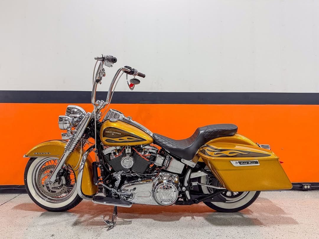 2004 Harley-Davidson Heritage Softail Classic FLSTCI Cholo Style
