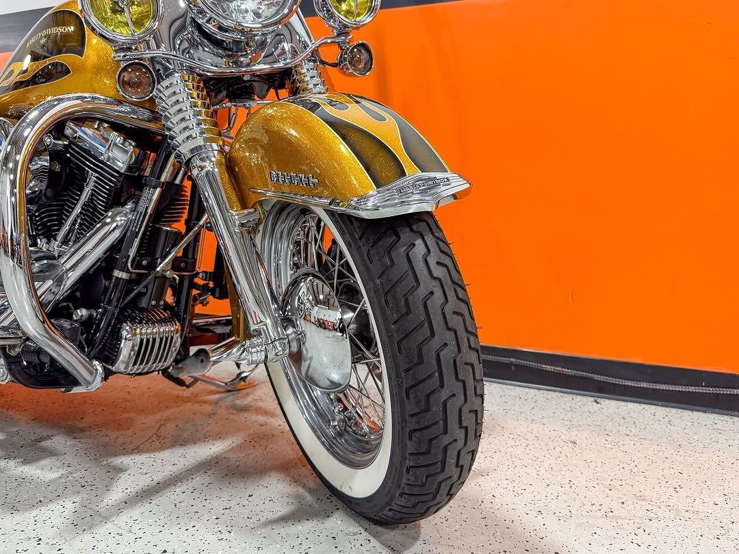 2004 Harley-Davidson Heritage Softail Classic FLSTCI Cholo Style - Image 5