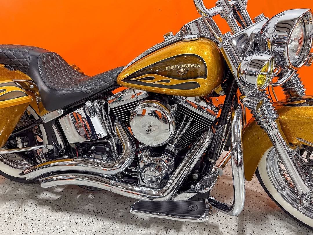 2004 Harley-Davidson Heritage Softail Classic FLSTCI Cholo Style - Image 6