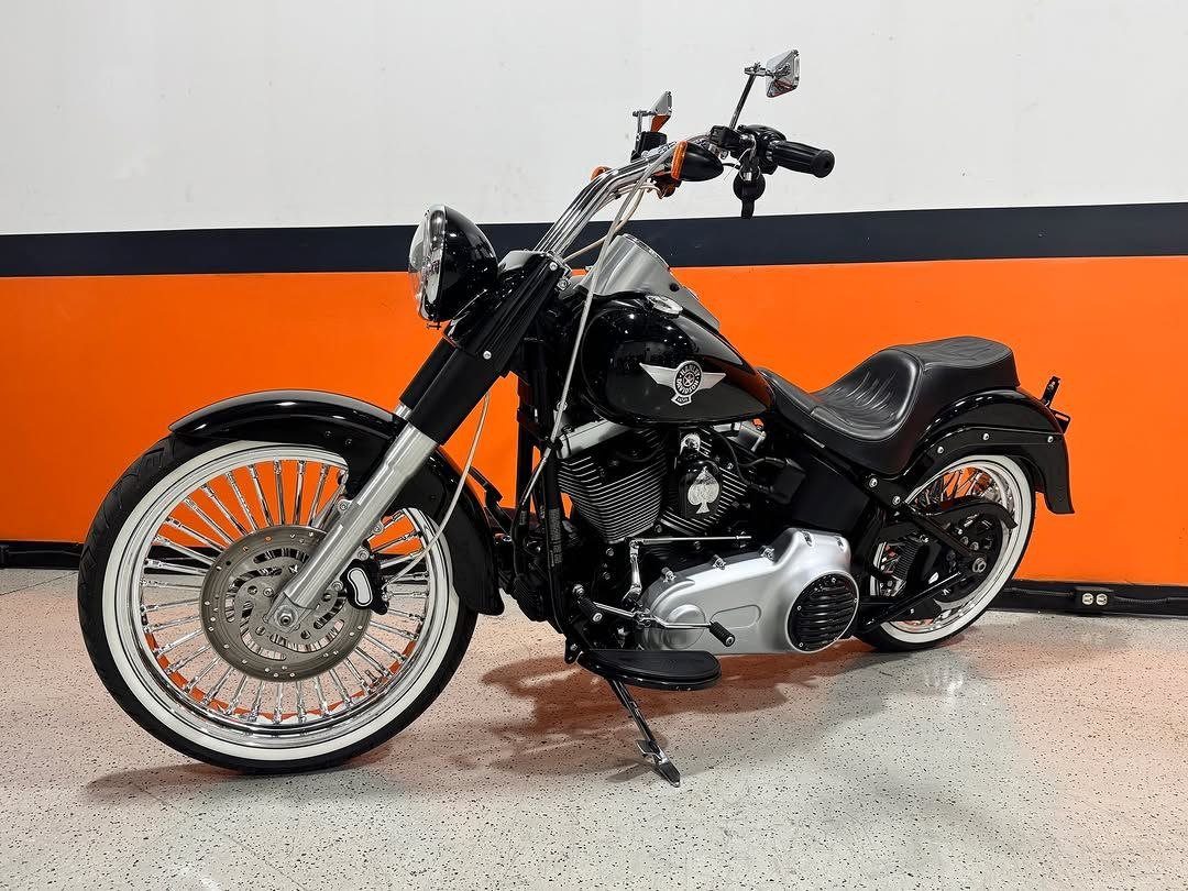 2010 Harley-Davidson Softail Fatboy Low FLSTFB Low Miles Custom - Image 2