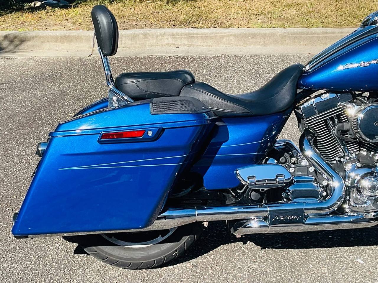 2015 Harley-Davidson Road Glide Special Low Miles Custom Bagger - Image 5