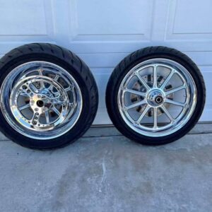 Genuine Harley-Davidson Revolver wheel set with Arlen Ness chrome pulley and floating brake rotors