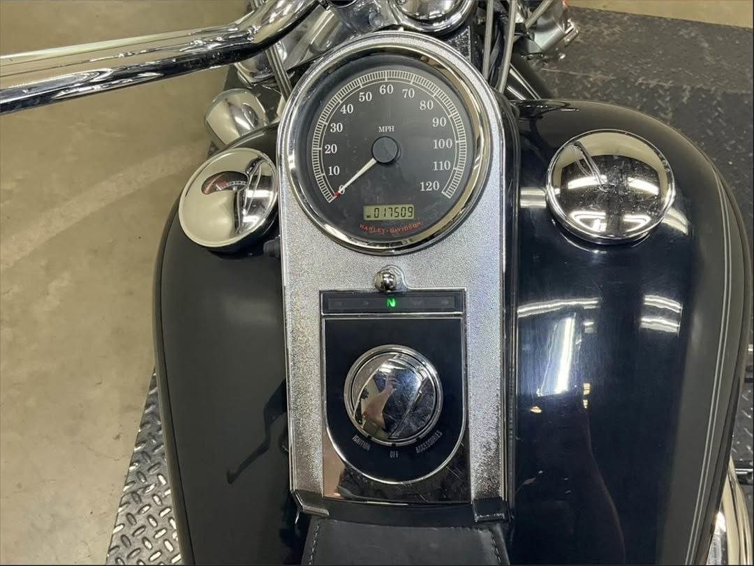 2010 Harley-Davidson FXSTC Softail Custom - Image 6