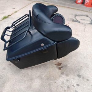 Quick release Tour Pack mounting system for Harley-Davidson Road Glide and Touring motorcycles