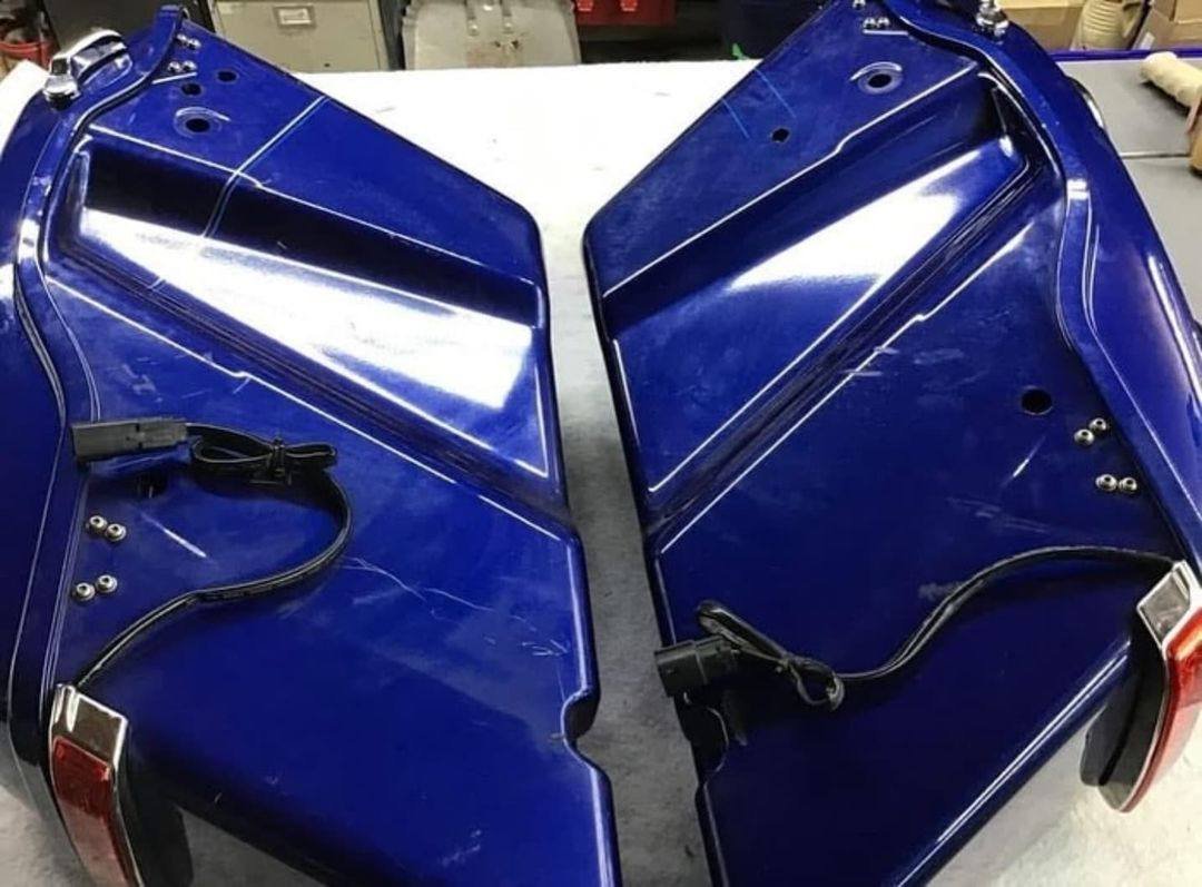 Harley-Davidson Touring OEM Superior Blue Saddlebags with Four PVR Audio Speakers - Image 4