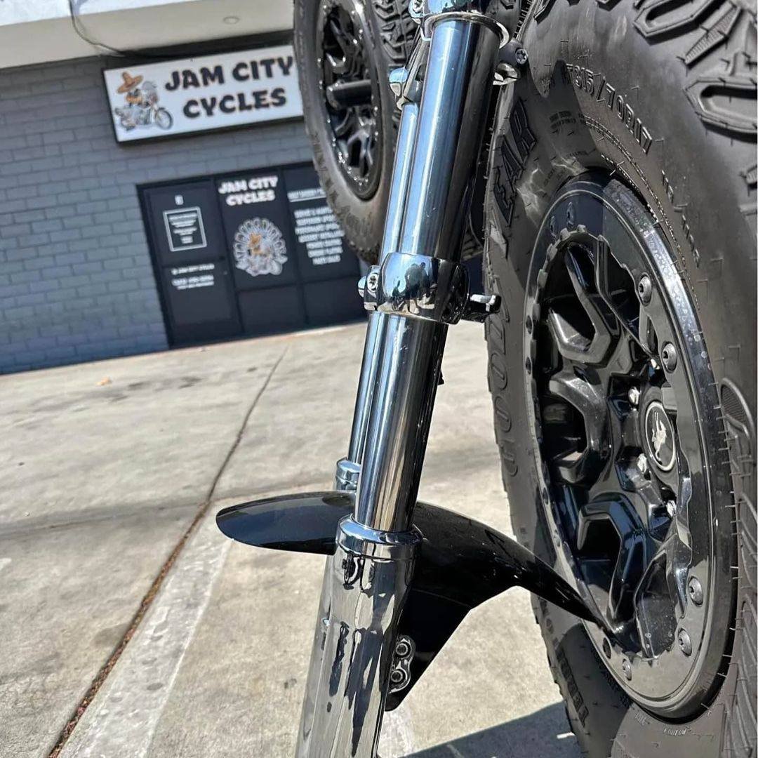49mm Dual Disc Front End for Harley-Davidson M8 Softail Models – Chrome Trees & Lowers - Image 4