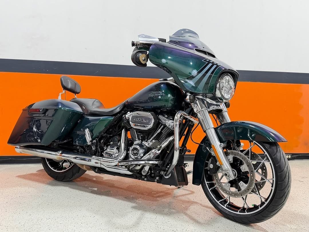 2021 Harley-Davidson Street Glide Special FLHXS 114 Snake Venom One Owner - Image 5