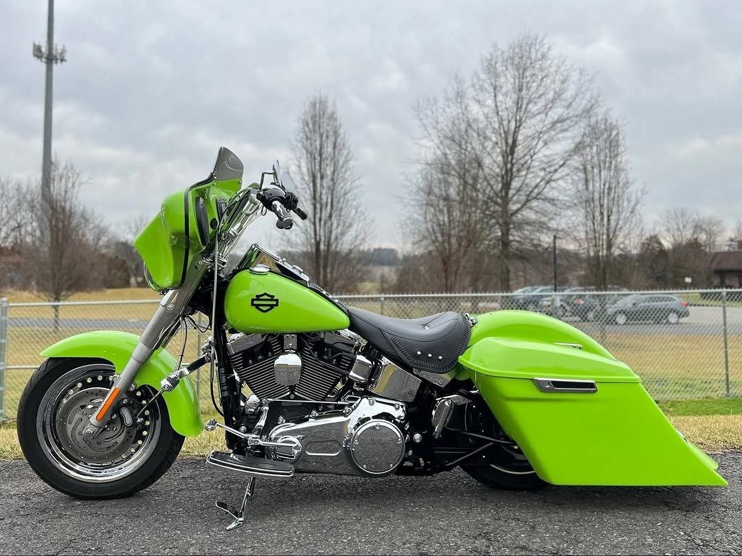 2011 Harley-Davidson Softail Fat Boy FLSTF Batwing Fairing Tons of Extras - Image 5