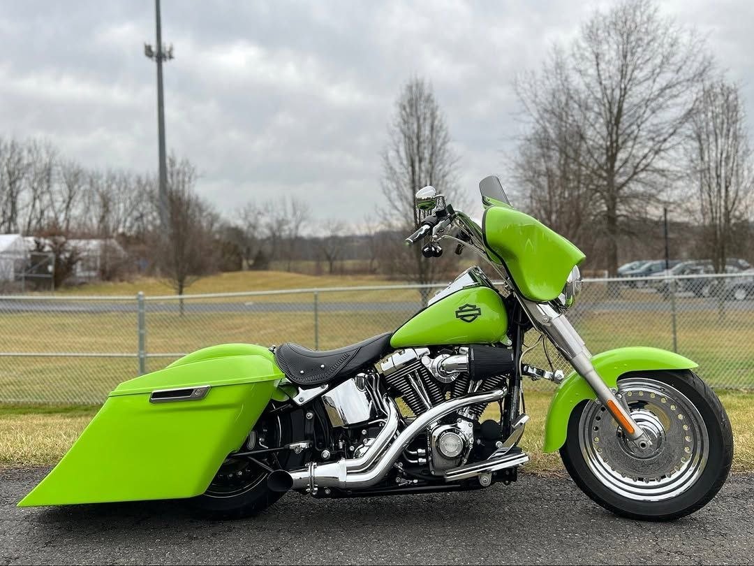 2011 Harley-Davidson Softail Fat Boy FLSTF Batwing Fairing Tons of Extras - Image 10