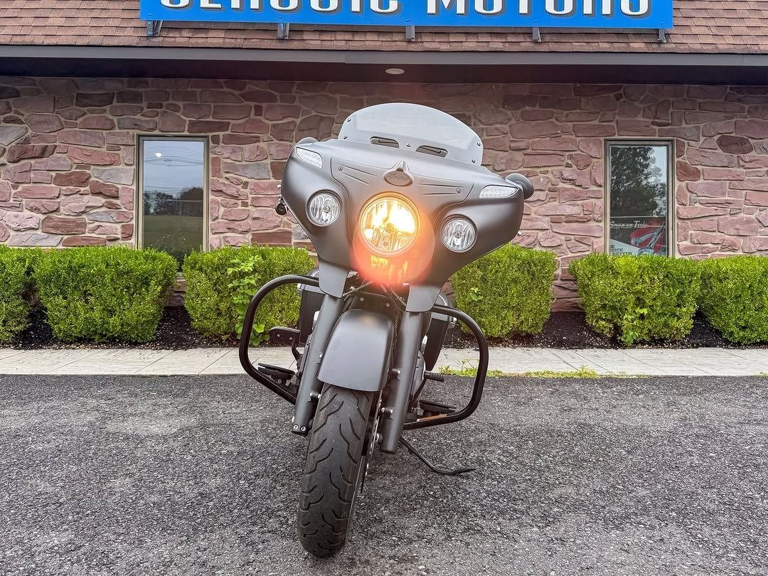 2018 Indian Motorcycle Chieftain Dark Horse – One Owner – Only 1,890 Miles - Image 8