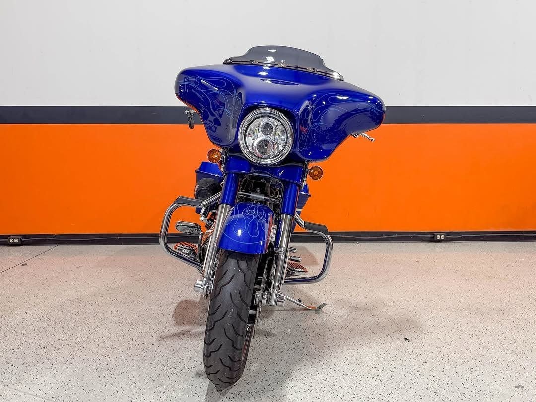 2010 Harley-Davidson CVO Street Glide FLHXSE 110 For Sale - Image 6