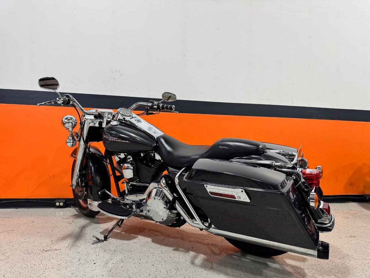 2006 Harley-Davidson Road King FLHRI touring motorcycle