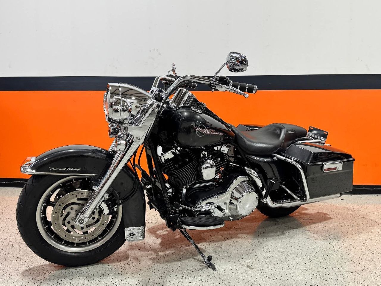 2006 Harley-Davidson Road King FLHRI - Image 4