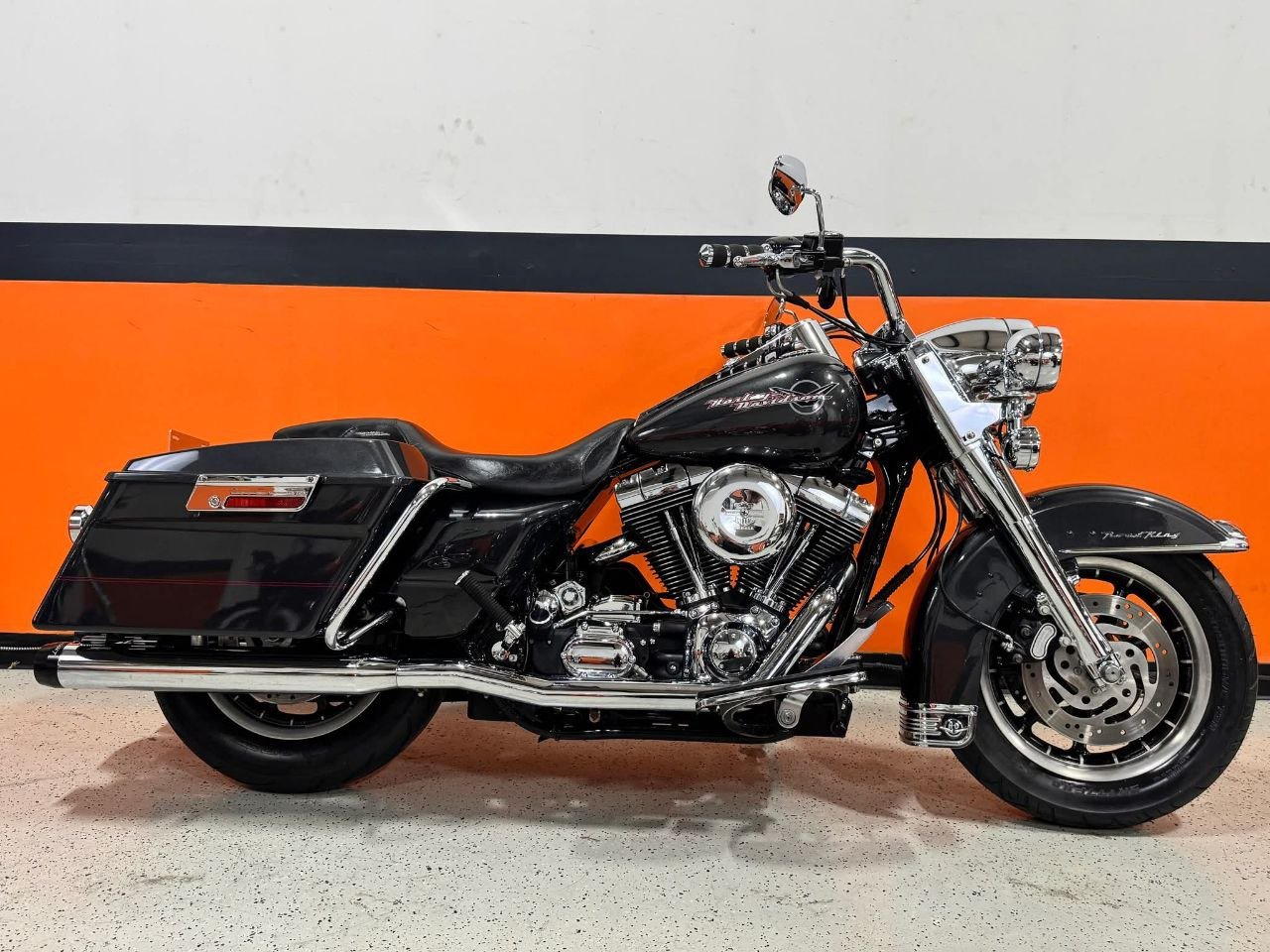 2006 Harley-Davidson Road King FLHRI touring motorcycle