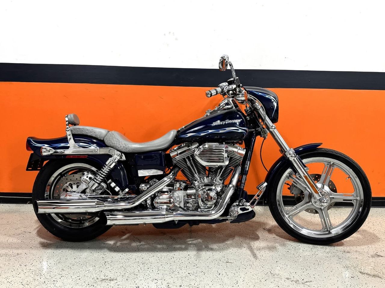 2002 Harley-Davidson CVO Dyna Wide Glide FXDWG3 Switchblade - Image 6