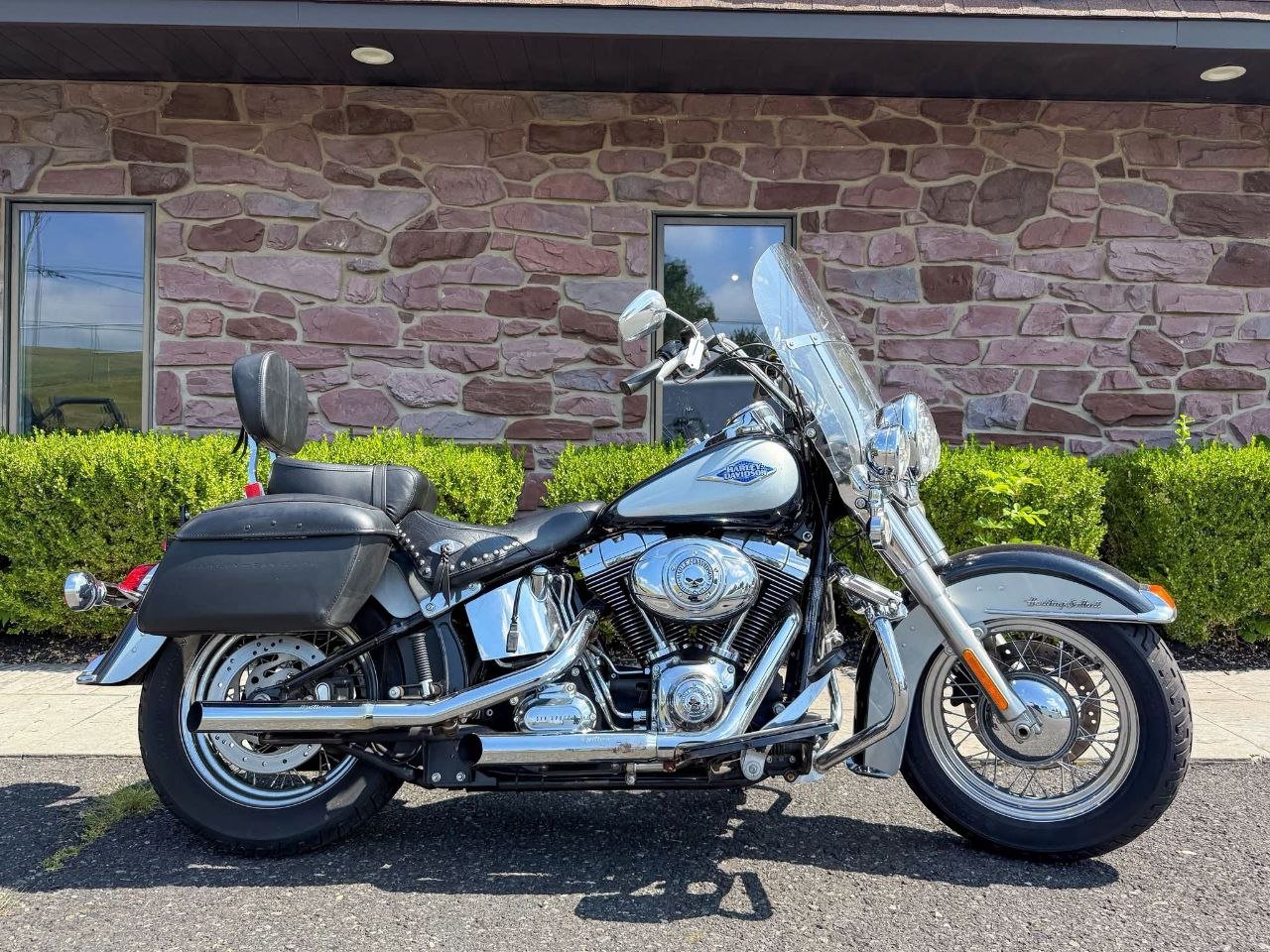2012 Harley-Davidson Heritage Softail Classic FLSTC - Image 10