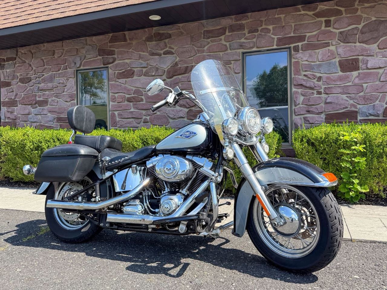 2012 Harley-Davidson Heritage Softail Classic FLSTC - Image 6