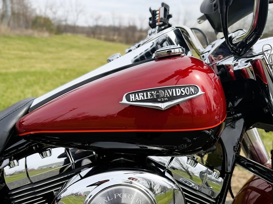 2006 Harley-Davidson Road King Classic FLHRCI, Many Extras, 9K Miles, One-Owner! - Image 2
