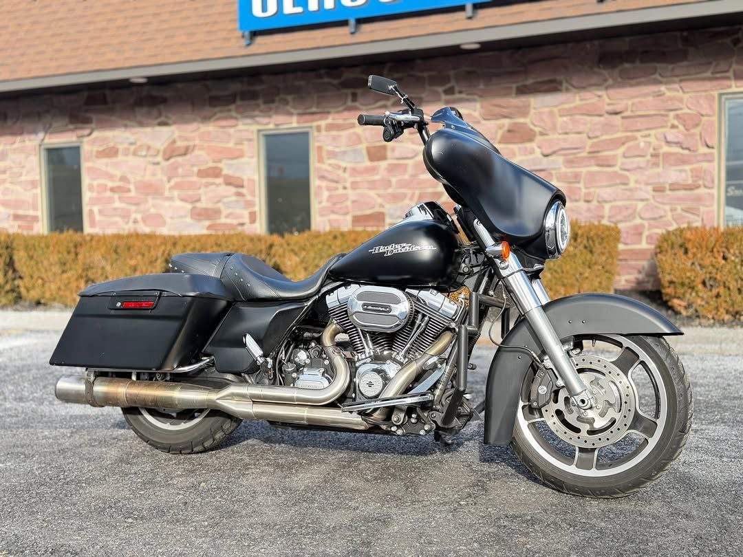 2012 Harley-Davidson Street Glide FLHX touring motorcycle