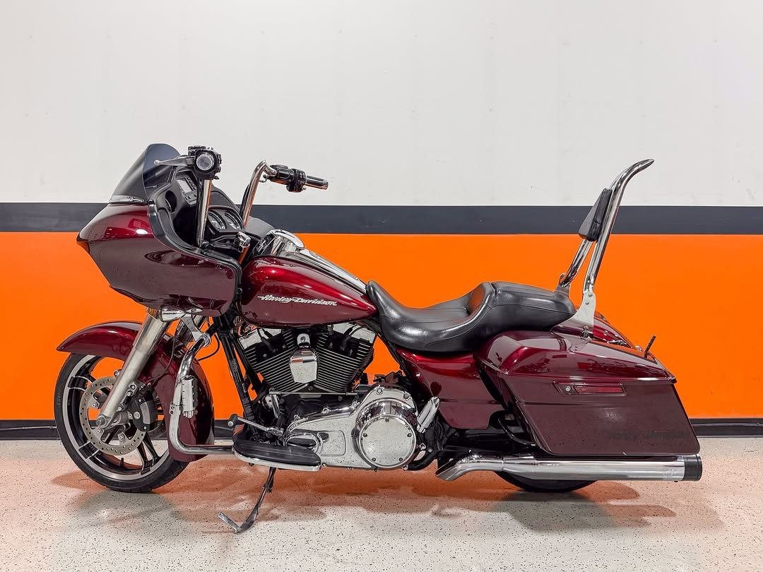 2015 Harley-Davidson Road Glide FLTRX - Image 9